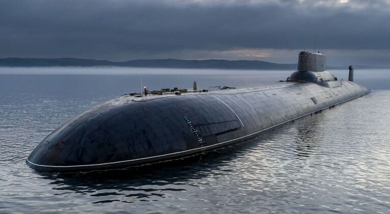 Russia&#39;s Typhoon Mega Submarine is Over Fifteen Times the Size of a Regular Submersible Ship
